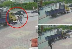Kamyonetin çarptığı bisikletteki 3 çocuk aracın altında kaldı! Dehşet anları kamerada