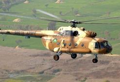 Pakistan'da askeri helikopter kalkış sırasında düştü!