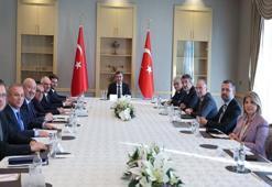 Cumhurbaşkanı Yardımcısı Yılmaz, Ekonomi Politikaları Kurulu üyeleriyle bir araya geldi