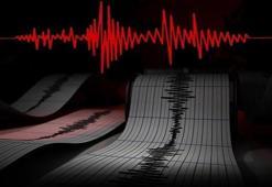 Gaziantep'teki 4.6'lık deprem anı kamerada
