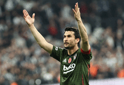 Beşiktaş'ta Necip Uysal için jübile kararı!