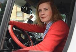 30 yıl çalıştığı işini bıraktı, şoför oldu: Kadınların her şeyi başaracağını göstermek istedim