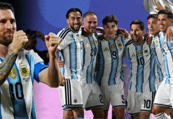 Messi hat-trick ile şov yaptı! Son şampiyon Arjantin'den Dünya Kupası'na görkemli başlangıç