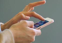 Fransa'da liselerde cep telefonları yasaklanıyor! 'Öğrencilerimiz için hayati'