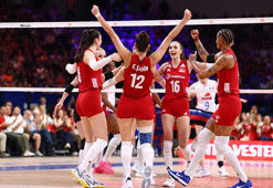 Voleybol Milletler Ligi'nde Filenin Sultanları, Fransa'yı da set vermeden mağlup etti!