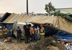 Manisa’da üç aracın karıştığı zincirleme kaza: 2 ölü, 4 yaralı