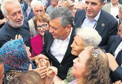Özel’den istifa etmek isteyen CHP’liye: Bekleyin, çare kalmazsa birlikte karar veririz