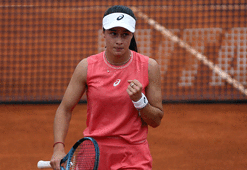 Rakibi turnuvadan çekildi! Zeynep Sönmez, Eastbourne Açık'ta çeyrek finale yükseldi