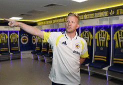 Dirk Kuyt Fenerbahçe'ye geri döndü! Görevi resmen açıklandı