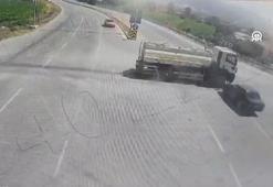 İzmir'de su tankeri ile çarpışan otomobilin sürücüsü ağır yaralandı