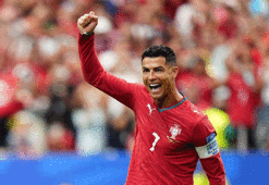 Cristiano Ronaldo tarihe geçti! Dünya basınında gündem oldu