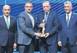 Cumhurbaşkanı Erdoğan, İhracat Şampiyonları Ödül Töreni’nde konuştu: ‘1 yıldaki ihracatı 1 haftada yapıyoruz’