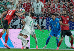 Avusturya - Cezayir maçı nefesleri kesti! 90+6'da gelen gol İran'ı eledi