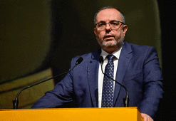Prof. Dr. Erhan Afyoncu yaklaşmakta olan büyük tehlikeyi açıkladı: 'Türkler için savaştan bile önemli bir tehdit'