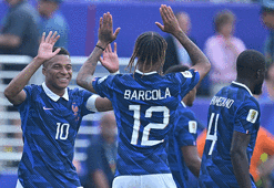 Dünya Kupası'nda Mbappe ve Olise yıldızlaştı, Fransa İsveç'i 3 golle geçerek tur atladı!