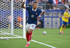 Mbappe, Dünya Kupası'nda gol krallığına göz dikti! Messi'yi yakaladı