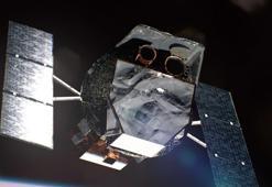 Dünya'ya düşme tehlikesi var! NASA, tarihi operasyonu başlattı