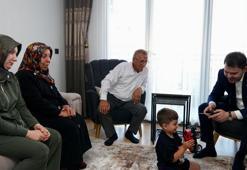 Bakan Kurum’dan depremzede Yusuf ve dedesine ziyaret
