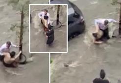 İstanbul'da yağmurda korku dolu anlar! Vatandaşlar son anda yetişti