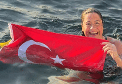 Ultramaraton yüzücüsü Aysu Türkoğlu'ndan tarihi başarı! Tsugaru Kanalı'nı geçti