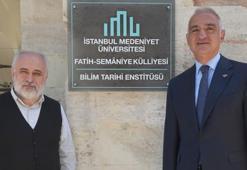 Bakan Ersoy'dan Prof. Dr. İhsan Fazlıoğlu'na ziyaret