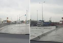İstanbul'da sağanak nedeniyle Harem Sahil Yolu'nu su bastı