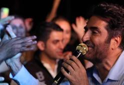 Mahsun Kırmızıgül 100 bin kişinin önünde sahne aldı! 'Bu geceyi ömrüm boyunca unutmayacağım'