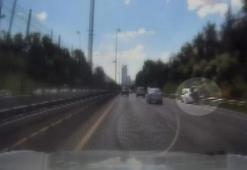 Üsküdar'da emniyet şeridinde duran otomobile motosiklet çarptı