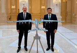 Aliyev, Baykar Yönetim Kurulu Başkanı Bayraktar'ı kabul etti