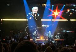 The Offspring coşkusu! 20 yıl sonra İstanbul'da konser verdiler