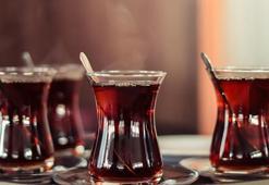 Sahte çay kendini nasıl ele verir? Demlikteki ve bardaktaki gizli ipuçları