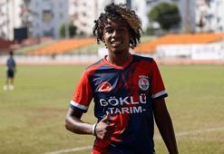 Sudanlı annenin Yörük oğlu Ahmet Göklü'nün hedefi futbol kariyerinde ilerlemek