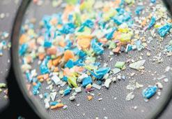 Karlı zirvelerde ‘mikroplastik’ alarmı