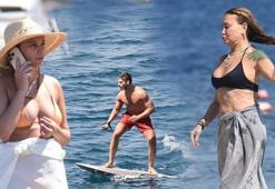 Ünlülerden Bodrum manzaraları! İskelede havlu önlemi