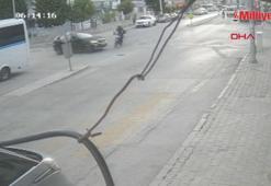 Motosiklete çarpan otomobilin sürücüsünün kaçtığı kaza kamerada