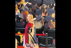 Kariyerini diplomayla taçlandırdı