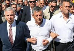 CHP'de Özgür Özel'in yeni parti ilanı sonrası Mansur Yavaş'ın kararı ne olacak?