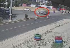 Elazığ’da 3 kişinin yaralandığı kaza kamerada
