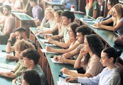Vakıf üniversitelerinden Oxford’la yarışan ücretler! Bir yıllık eğitim 3.7 milyon TL