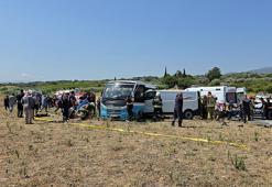 Manisa'da can pazarı! Kamyonet ile halk otobüsü çarpıştı