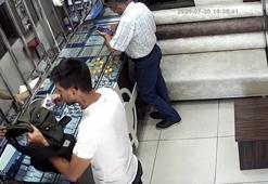 Kurye 2,3 milyonluk altın teslimatı sonrası sırra kadem bastı! Aileden 'kaçırıldı' iddiası