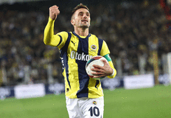 Dusan Tadic, Emre Mor'un takım arkadaşı oldu