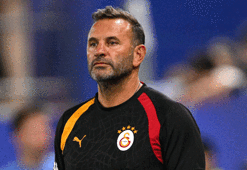 Okan Buruk'tan transfer sözleri: Beklemek zorunda kaldığınız oyuncu olabiliyor
