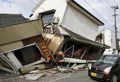 Japonya 7.1 şiddetinde depremle sarsıldı! Yollar çöktü, can kaybı artıyor