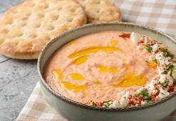 Sofralara Yunan esintisi getiren meze! Tirokafteri nasıl yapılır?