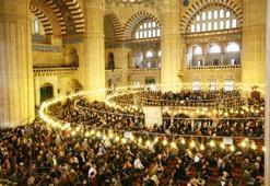 BUGÜNKÜ CUMA NAMAZI SAATİ 31 TEMMUZ | Cuma namazı saat kaçta kılınacak? Diyanet İstanbul, Ankara ve İzmir ve diğer tüm illerin Cuma namazı vakti