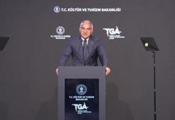 Bakan Ersoy turizm verilerini açıkladı! "Ateş çemberine rağmen Türkiye istikrarını korudu"