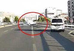 Parçaları etrafa savruldu... Araç içi kamerası o anları kaydetti!