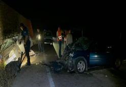 Bursa'da feci kaza! İki otomobil kafa kafaya çarpıştı: 2 ölü, 5 yaralı