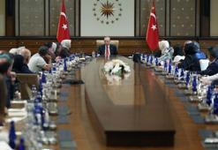 Cumhurbaşkanı Erdoğan, okul saldırısında hayatını kaybeden öğrencilerin aileleriyle görüştü